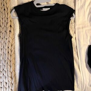 Anine Bing Ribbed Black Tee